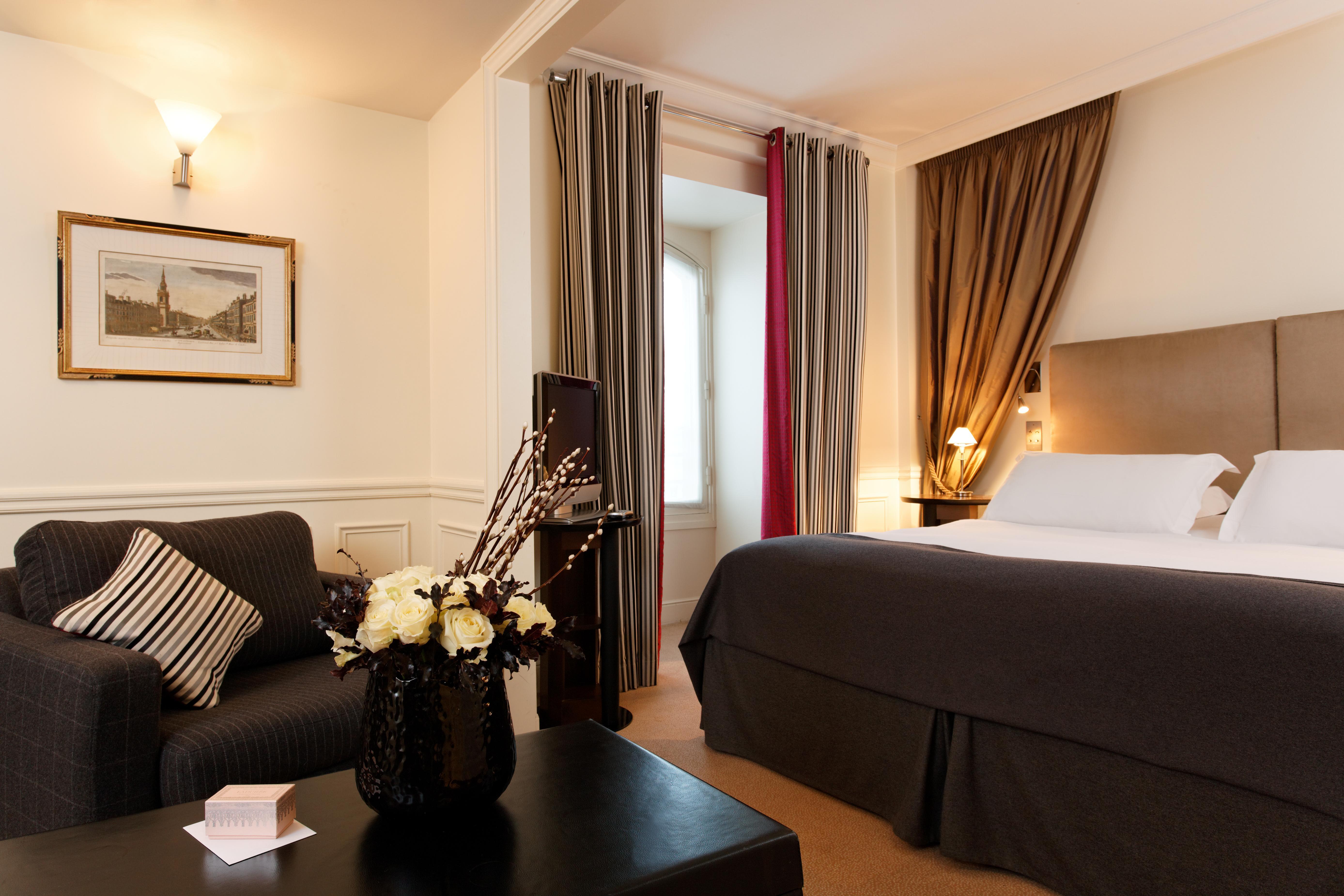 La Tremoille Paris Hotel Ngoại thất bức ảnh
